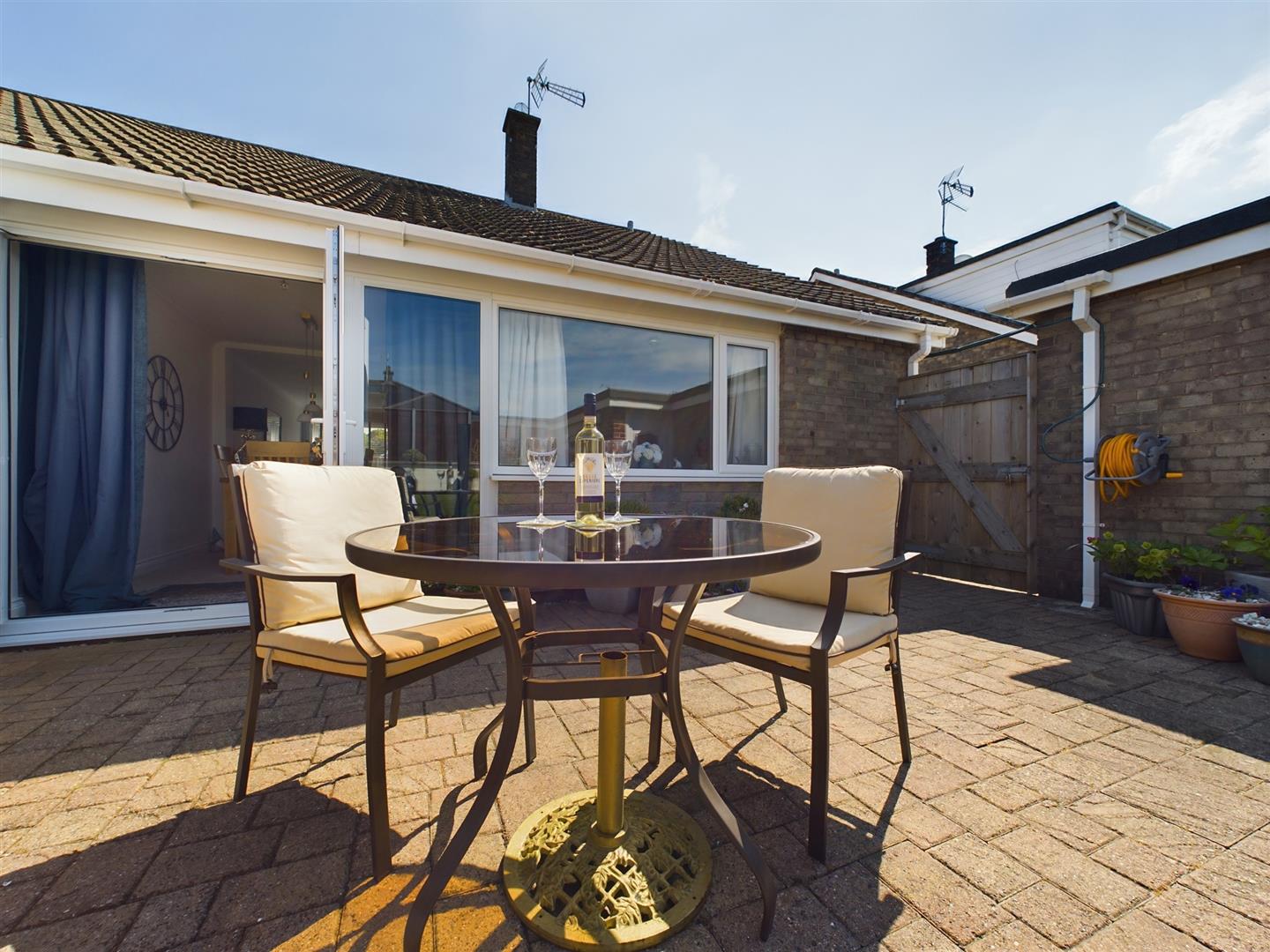 Harewood Avenue, Bridlington Belts Estate Agents